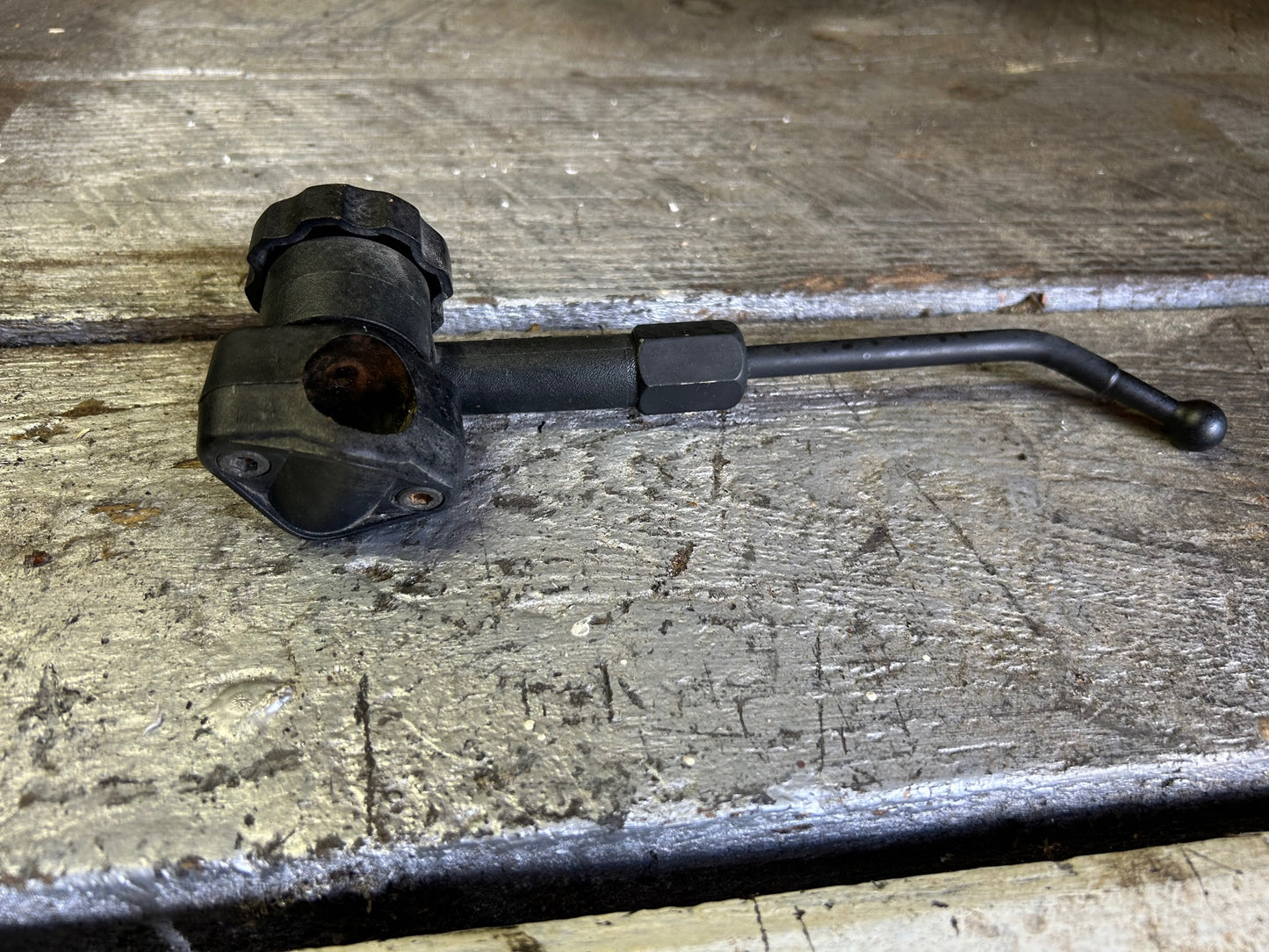 Quickset Windshield Mounting Brackets off 81 CB750K