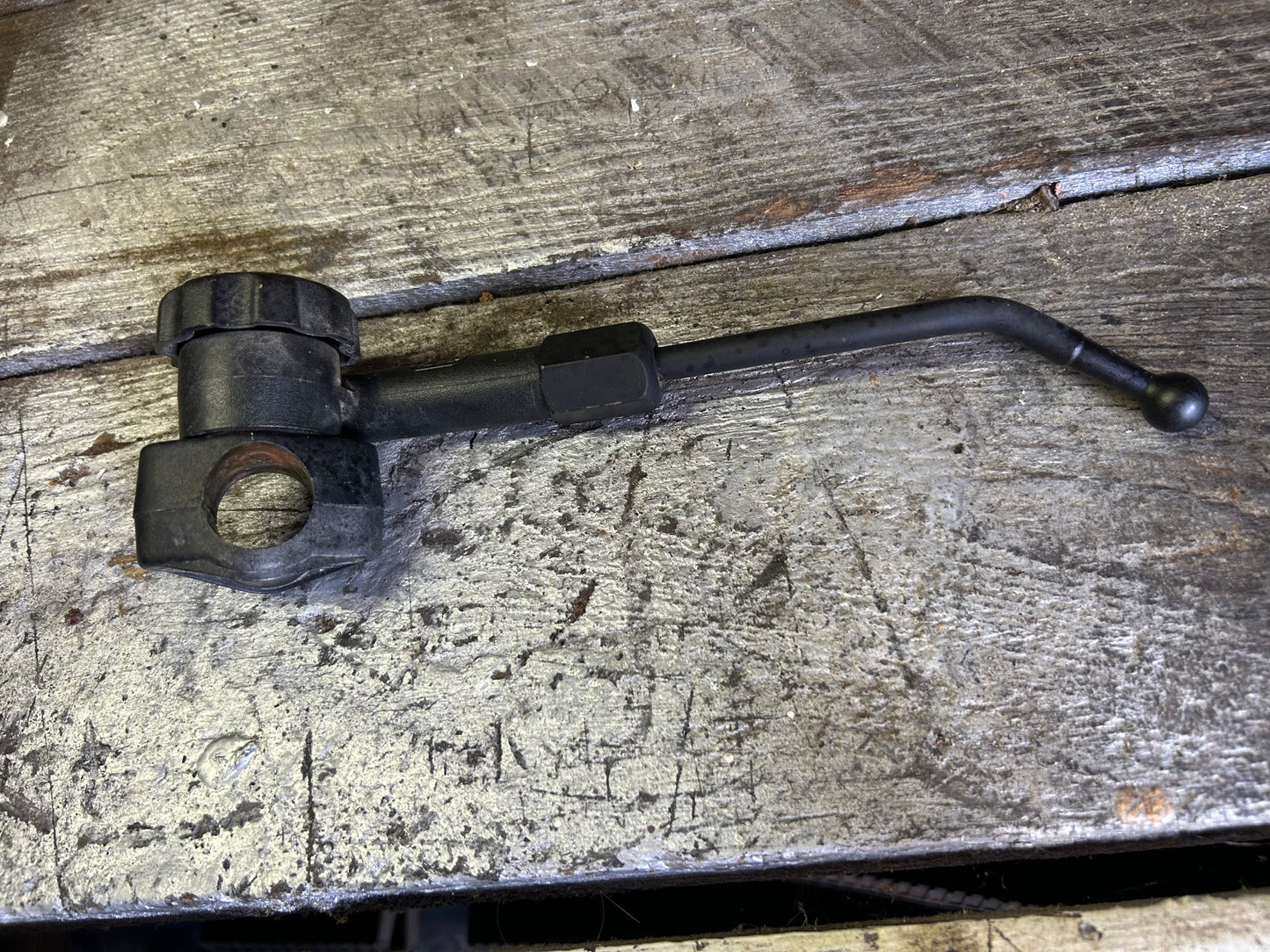 Quickset Windshield Mounting Brackets off 81 CB750K