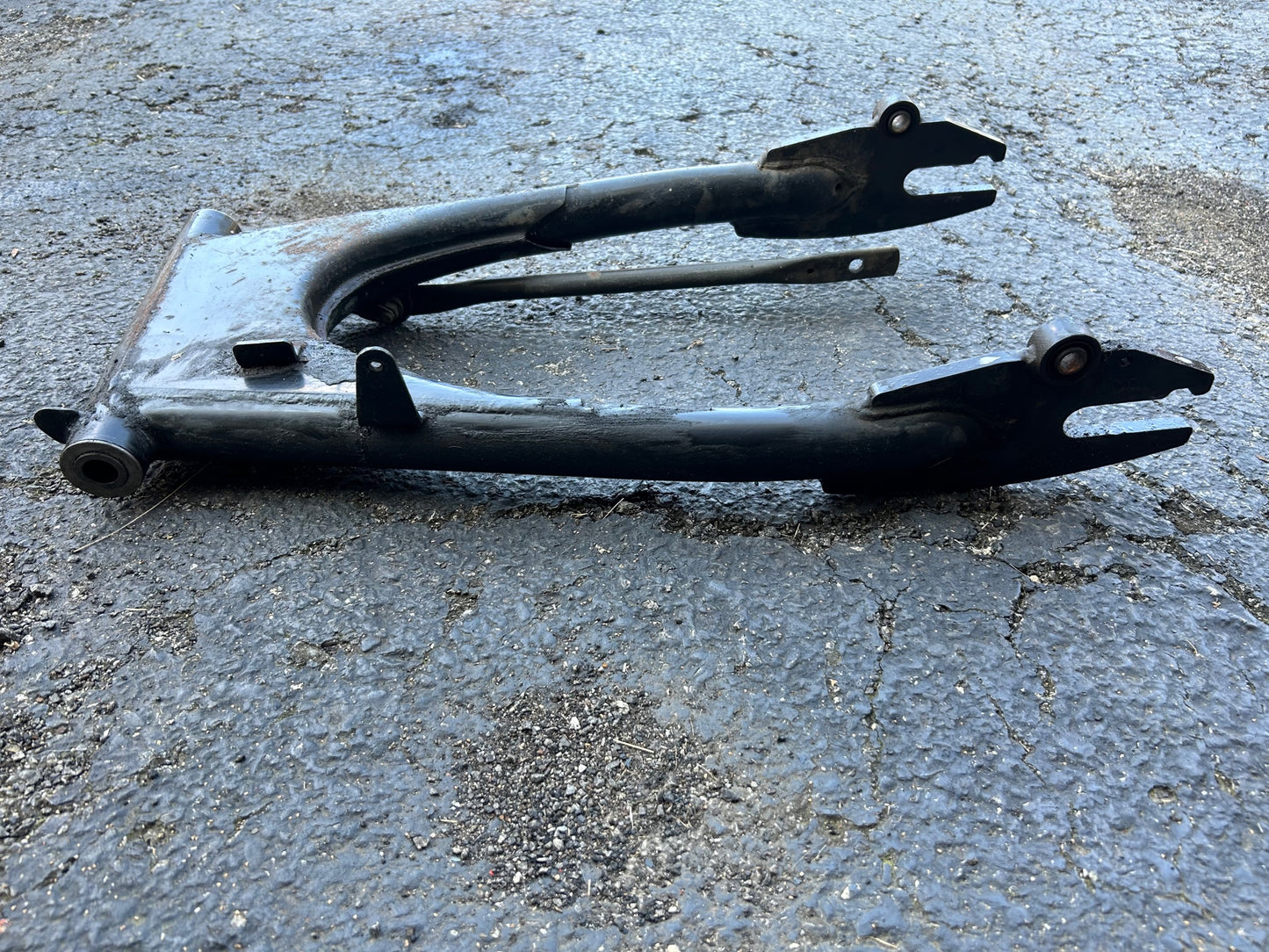 79, 80, 81 Honda CB750K RR Swingarm Assy. 52100-425-830ZB