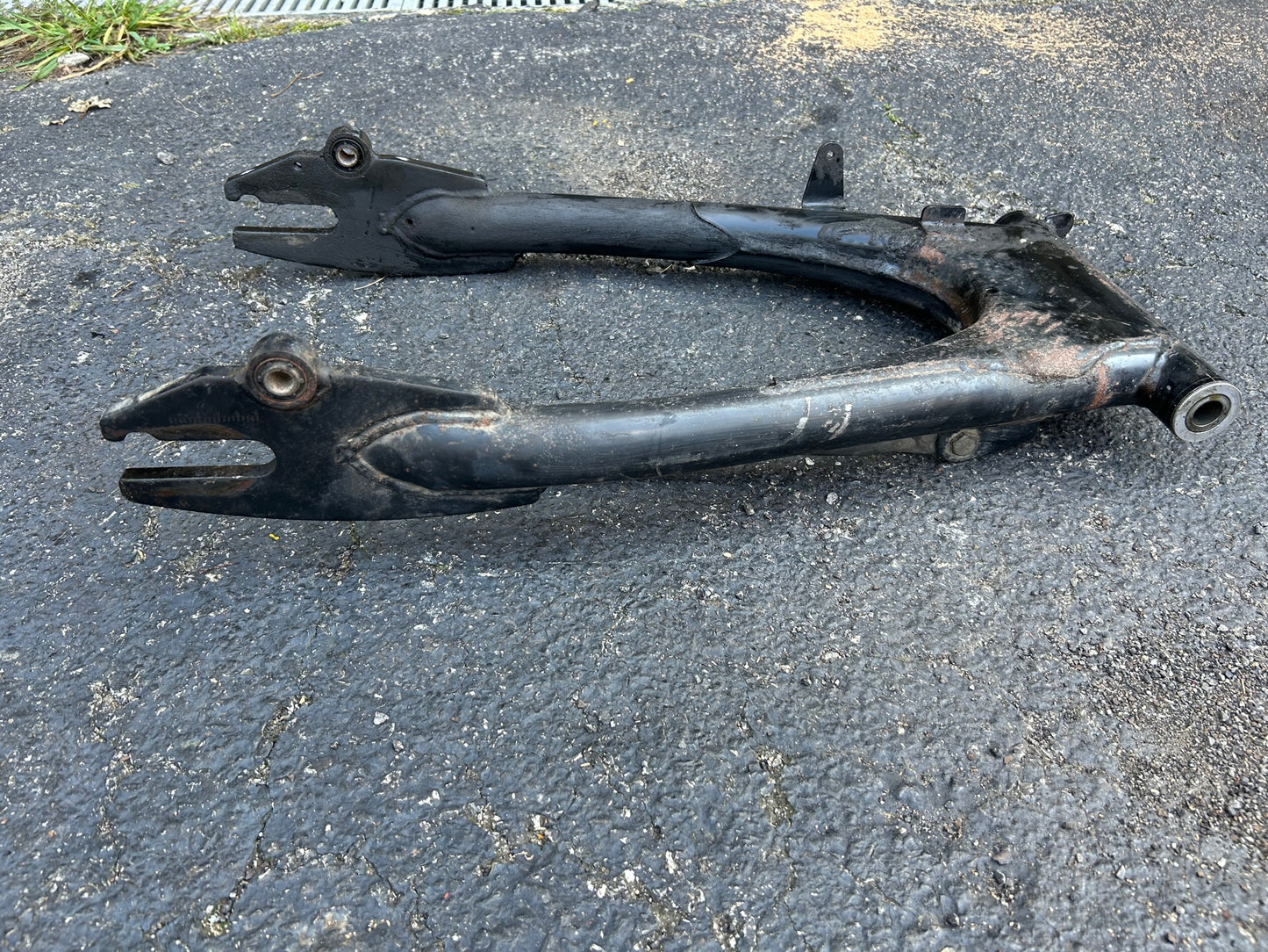 79, 80, 81 Honda CB750K RR Swingarm Assy. 52100-425-830ZB