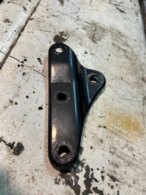 79, 80, 81 Honda CB750K Engine Hanger Plate B 50353-438-000 w/ bolt